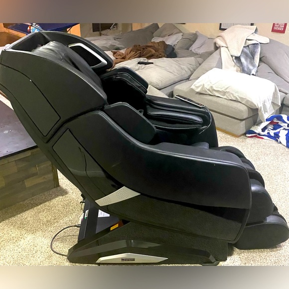 Massage Chair - Picture 3 of 3